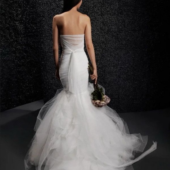 Vera Wang Bride Laurence Strapless Wedding Dress - Picture 3 of 3